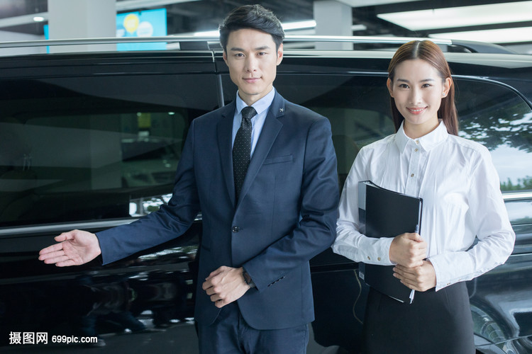 汽車(chē)銷(xiāo)售服務(wù)人員的角色與職責(zé)